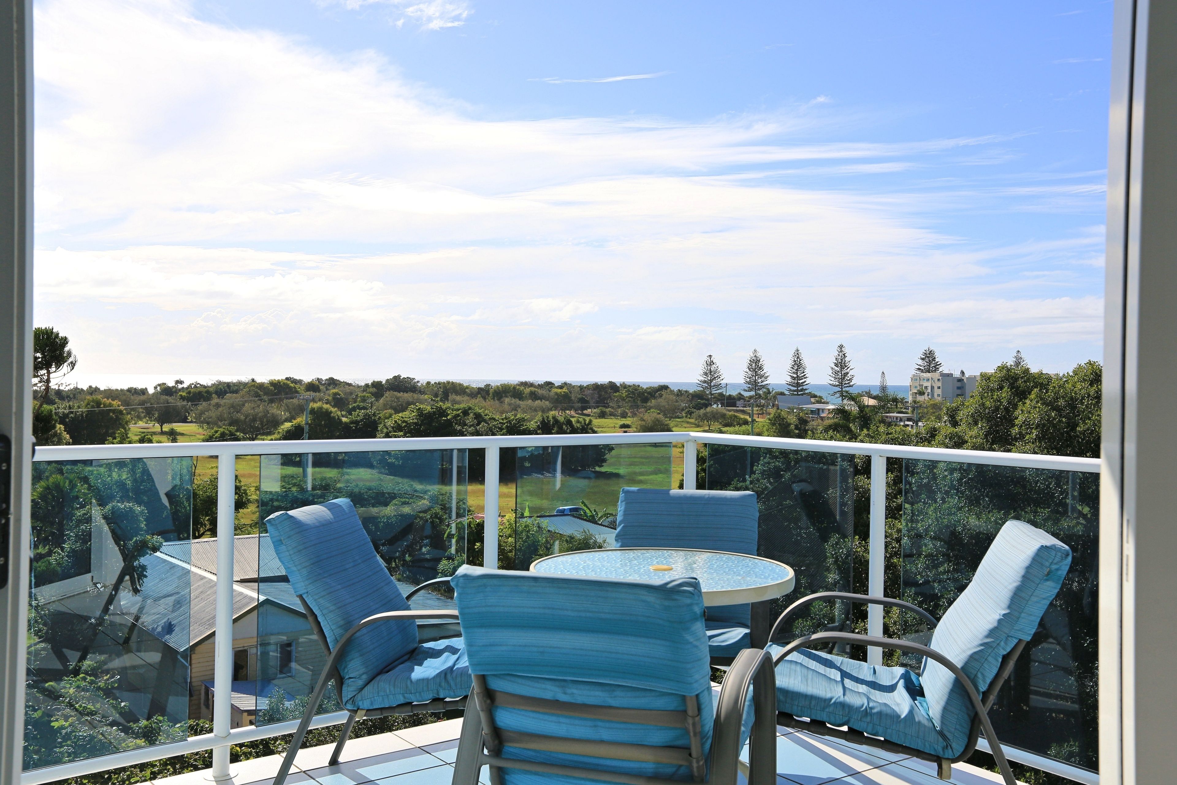 Koola Beach Apartments Bargara — image 15