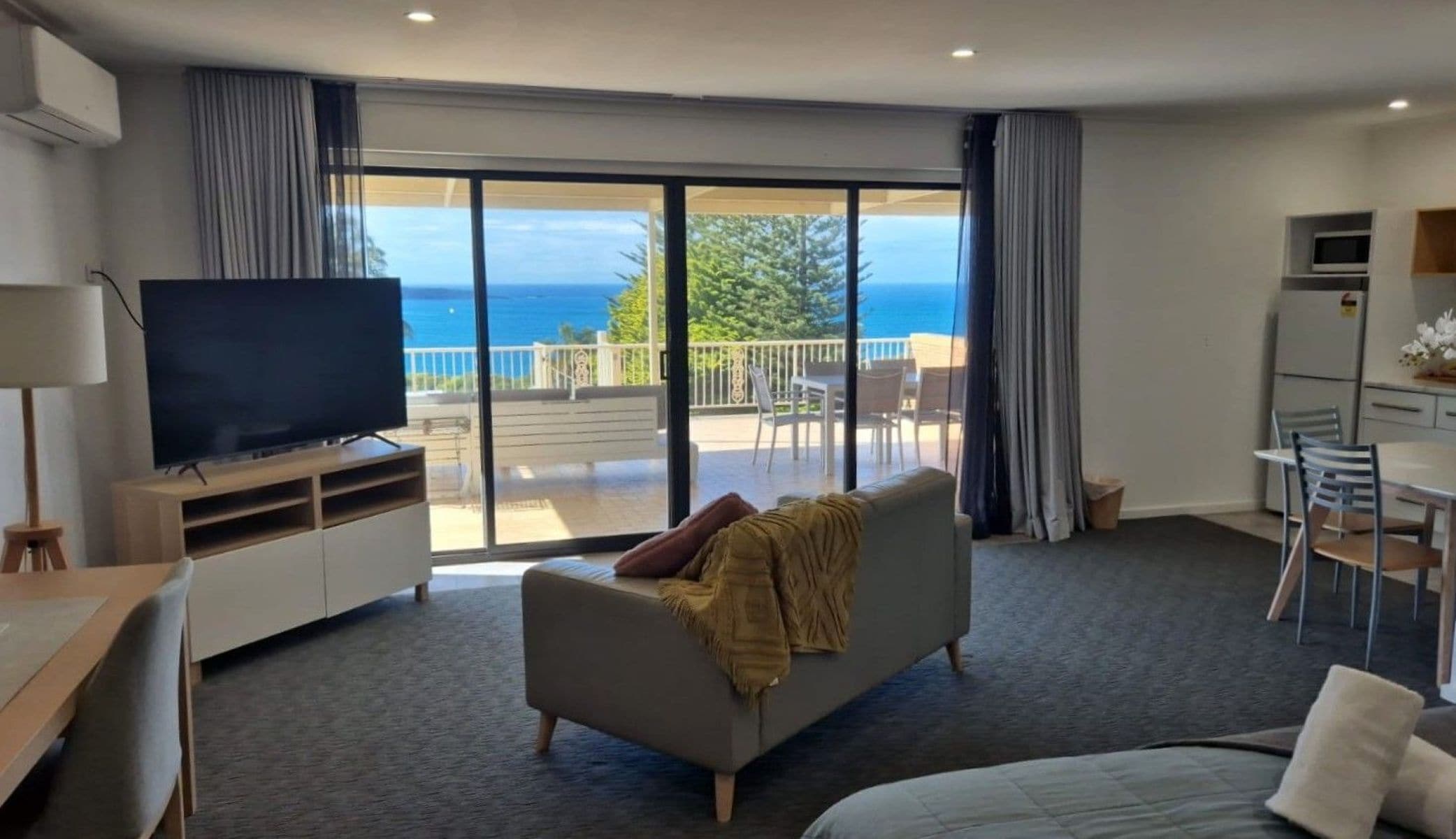 Bayview Superior Spa Suite | Iron/ironing board, free WiFi, bed sheets