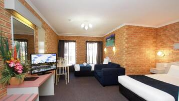 Camera Standard con 2 letti singoli | 1 camera, ferro/asse da stiro, Wi-Fi gratuito, lenzuola