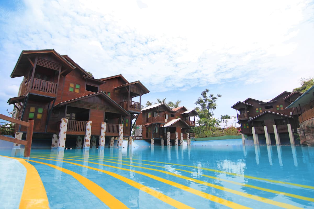 Kampung House | Minibar, individually decorated, iron/ironing board, bed sheets