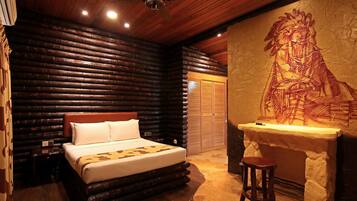Minibar, individually decorated, iron/ironing board, bed sheets