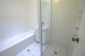 Shower, towels