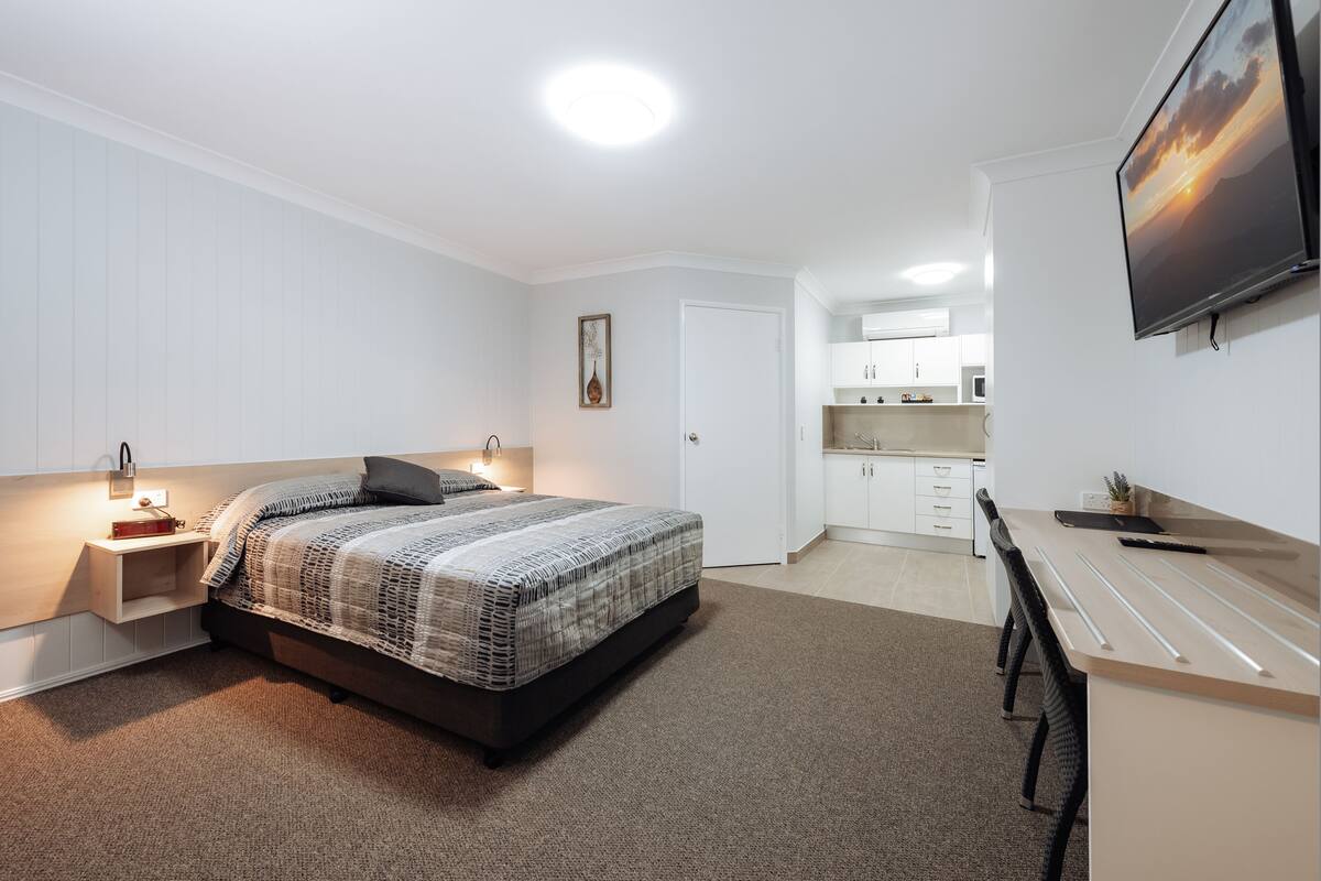 Accessible Queen Room