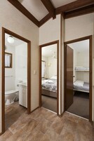 Cabaña económica, 2 habitaciones, no fumadores, cocina básica (Standard Cabin) | Baño | Toallas