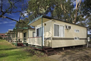 Economy Cabin, 1 Bedroom | Bed sheets