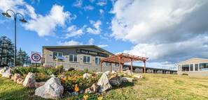 Standard Queen | View from property - Gold Panner Motor Inn (Kelso)