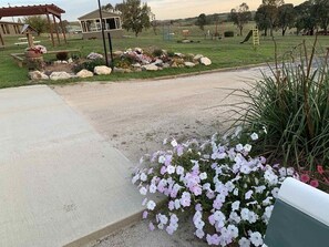 Children's play area - outdoor - Gold Panner Motor Inn (Kelso)