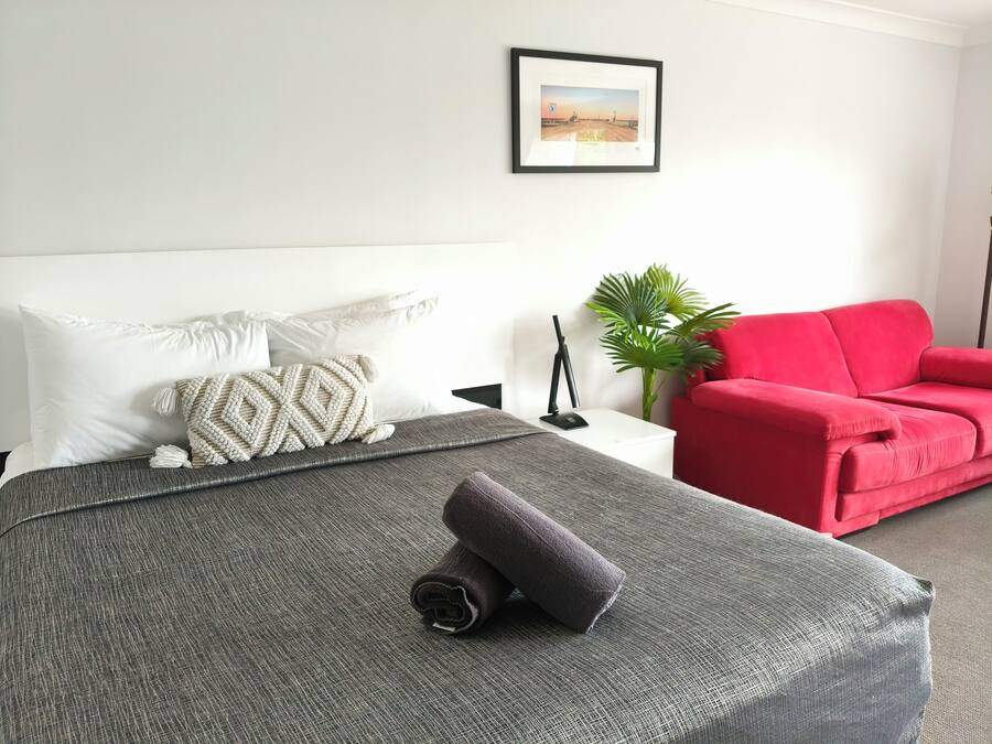 Desk, laptop workspace, iron/ironing board, free WiFi