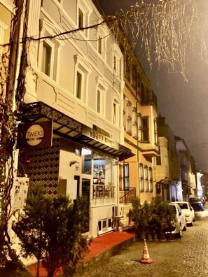 Front of property - Timeks Hotel Sultanahmet (Istanbul)