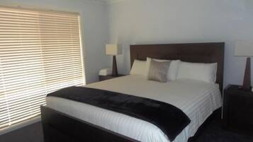 2 habitaciones, decoración personalizada y muebles diferentes