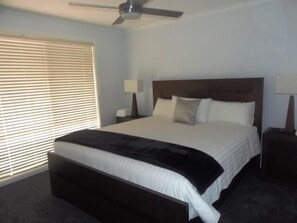 2 habitaciones, decoración personalizada y muebles diferentes 