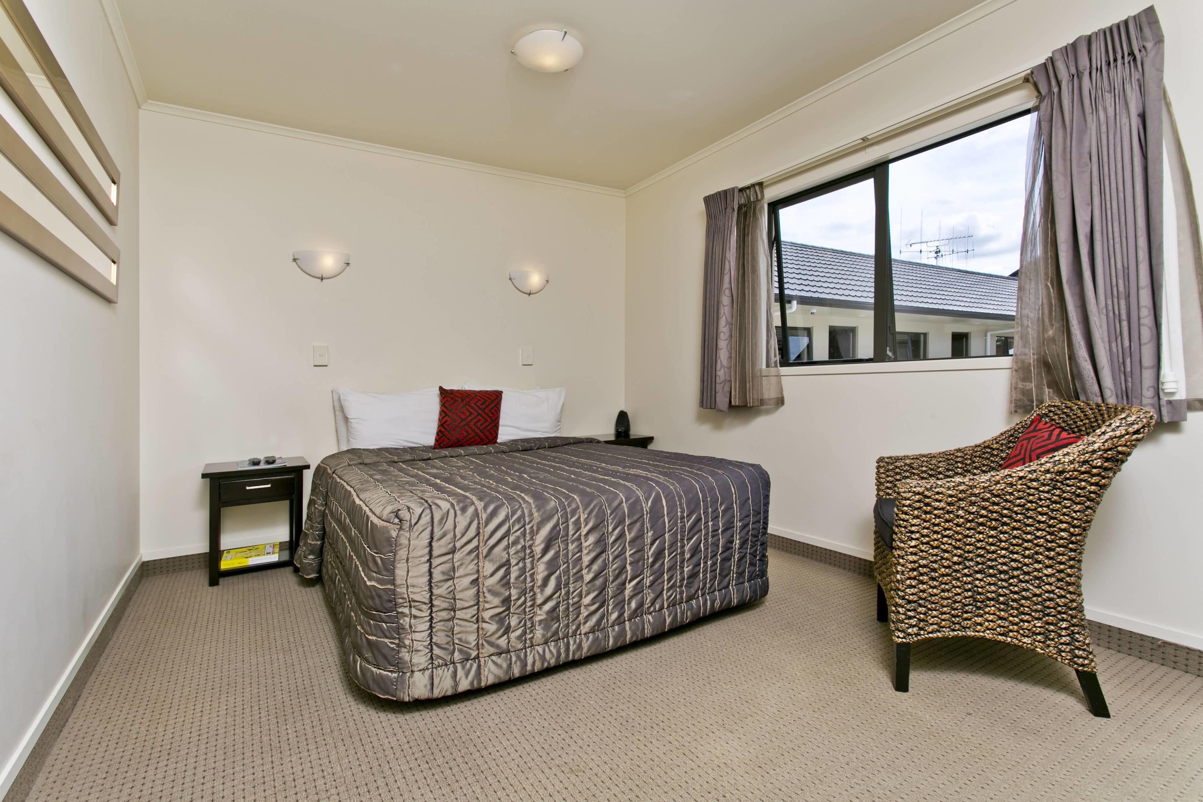 premium bedding, desk, iron/ironing board, free wifi