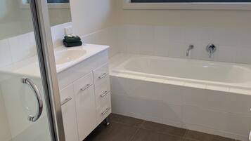 House | Bathroom | Shower, towels, toilet paper