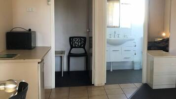 Office Suite | Pillowtop beds, desk, blackout drapes, soundproofing