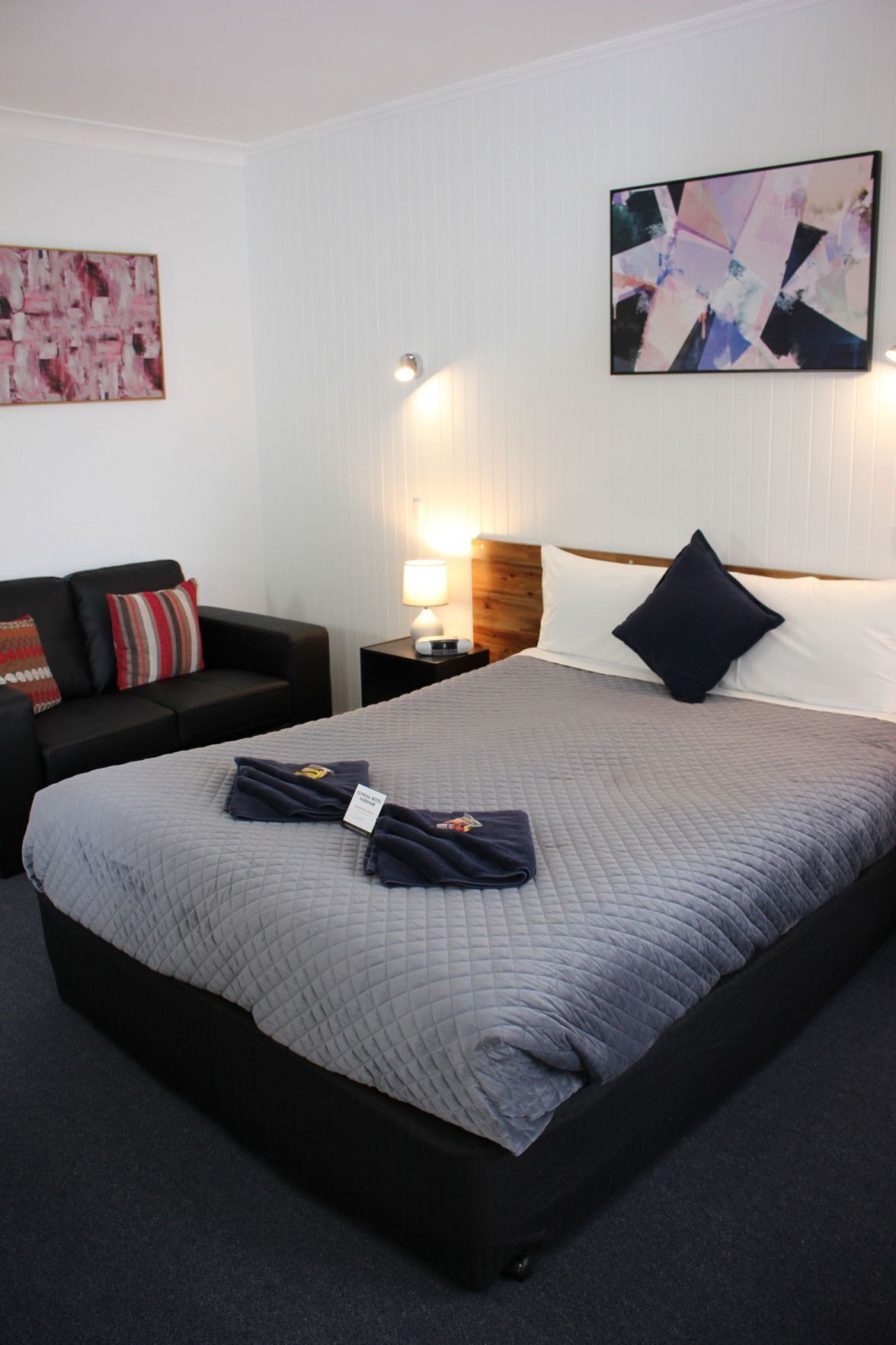 Laptop workspace, blackout drapes, iron/ironing board, free WiFi