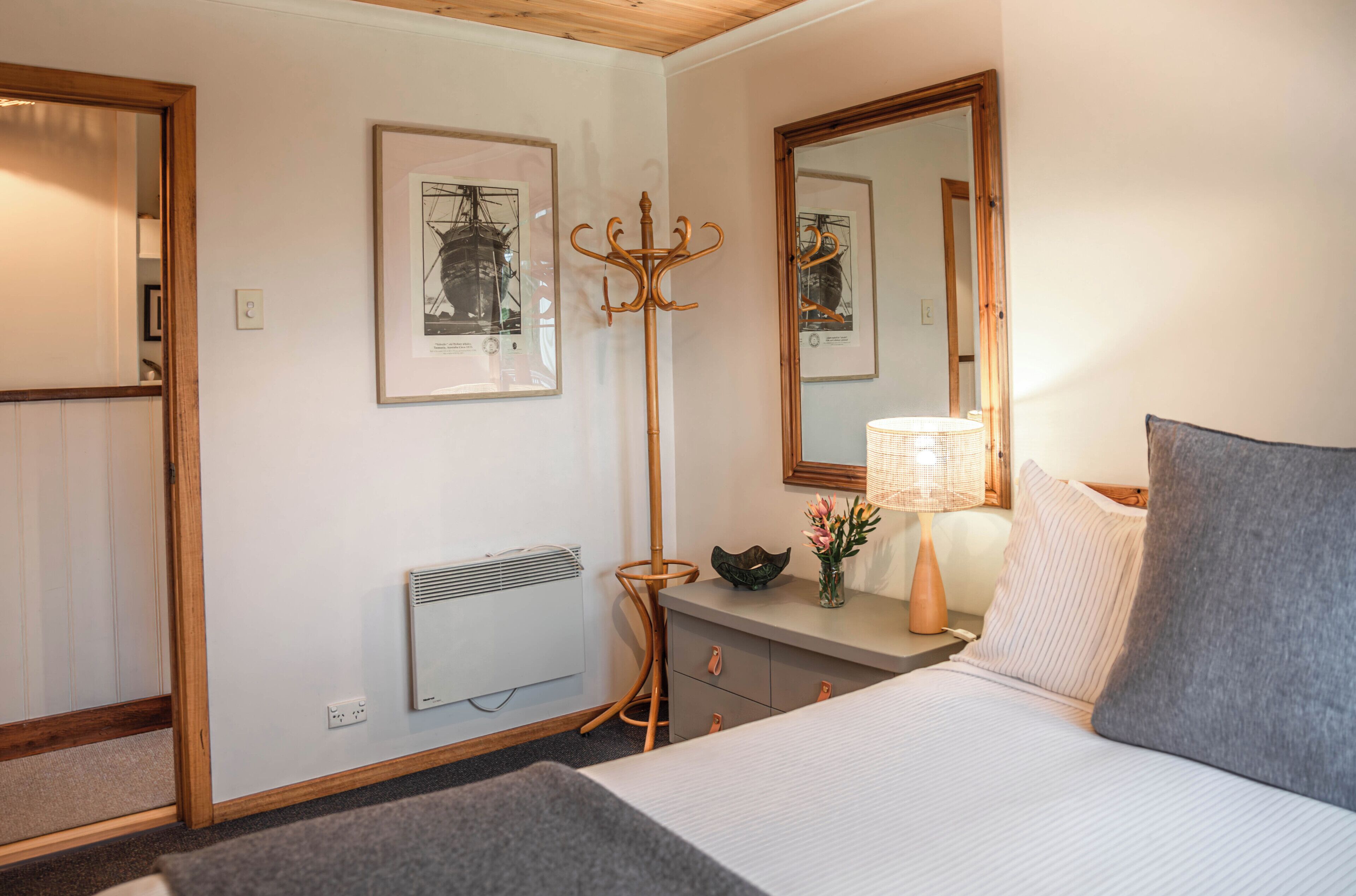 Family House | 4 bedrooms, Egyptian cotton sheets, premium bedding, laptop workspace