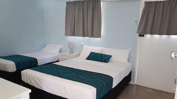 ファミリー アパートメント 1 ベッドルーム 禁煙 キッチン (Beach Balcony Room) | 1 室のベッドルーム、遮光カーテン、WiFi (無料)、ベッドシーツ