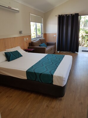 ستائر تعتيم وواي فاي مجانًا وملاءات أسرّة