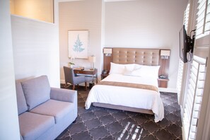 Familierom | Safe på rommet, skrivebord, lydisolert og strykejern/-brett