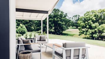 Luxury Apartment, 2 Bedrooms, Mountain View | Terrace/patio