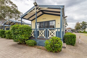 Standard 2 Bedroom (A) | Terrace/patio - Ingenia Holidays Nepean River (Emu Plains)