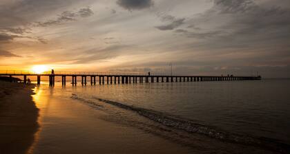 Bay Motel Safety Beach