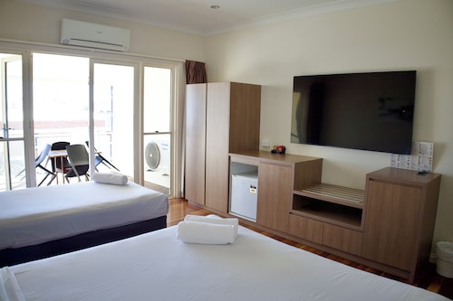 The Australian Hotel Motel Dalby