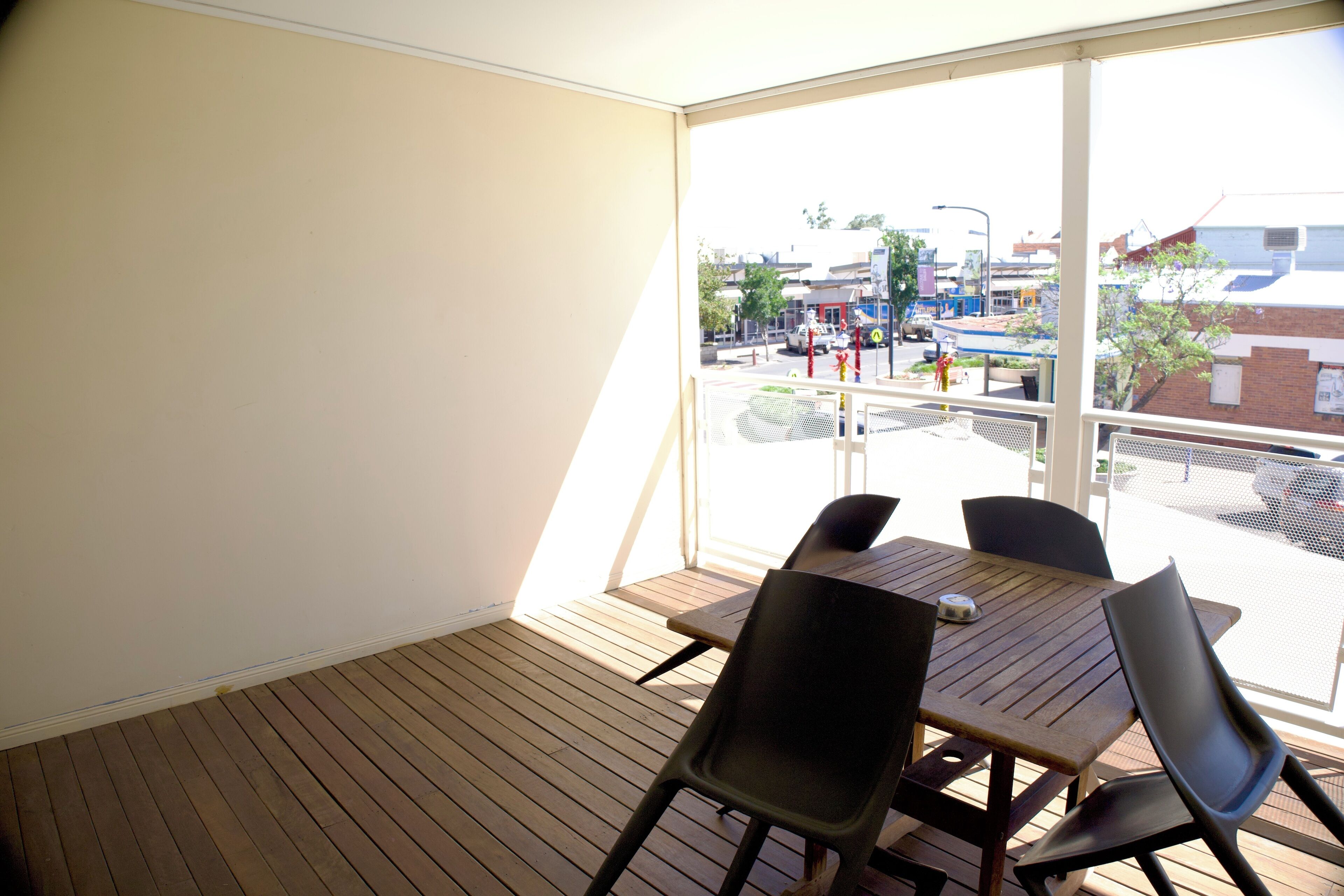 Standardzimmer, Balkon (King + Single w balcony) | Terrasse/Patio