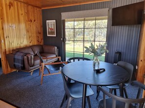 家庭客房, 2 間臥室, 非吸煙房, 廚房 (2 Bedroom Family Room ) | 免費無線上網、床單