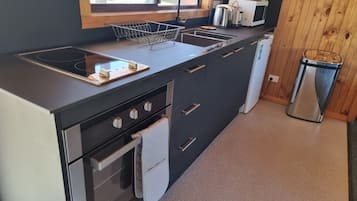 Family Room, 2 Bedrooms, Non Smoking, Kitchen (2 Bedroom Family Room ) | Private kitchen