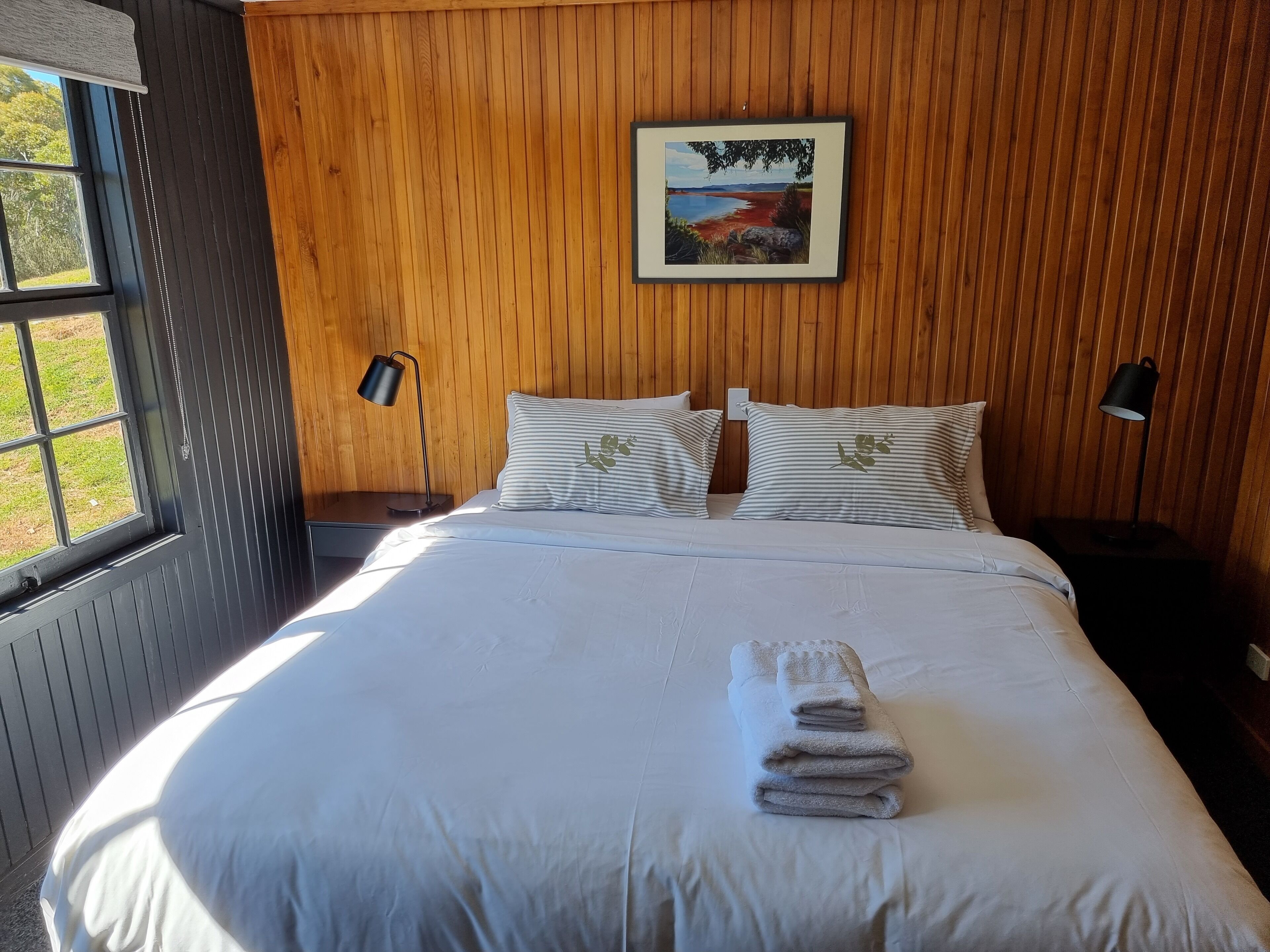 king ensuite self contained | 1 bedroom, free wifi, bed sheets