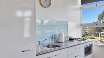 Fridge, microwave, stovetop, electric kettle