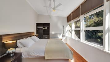 1 bedroom, iron/ironing board, rollaway beds, free WiFi