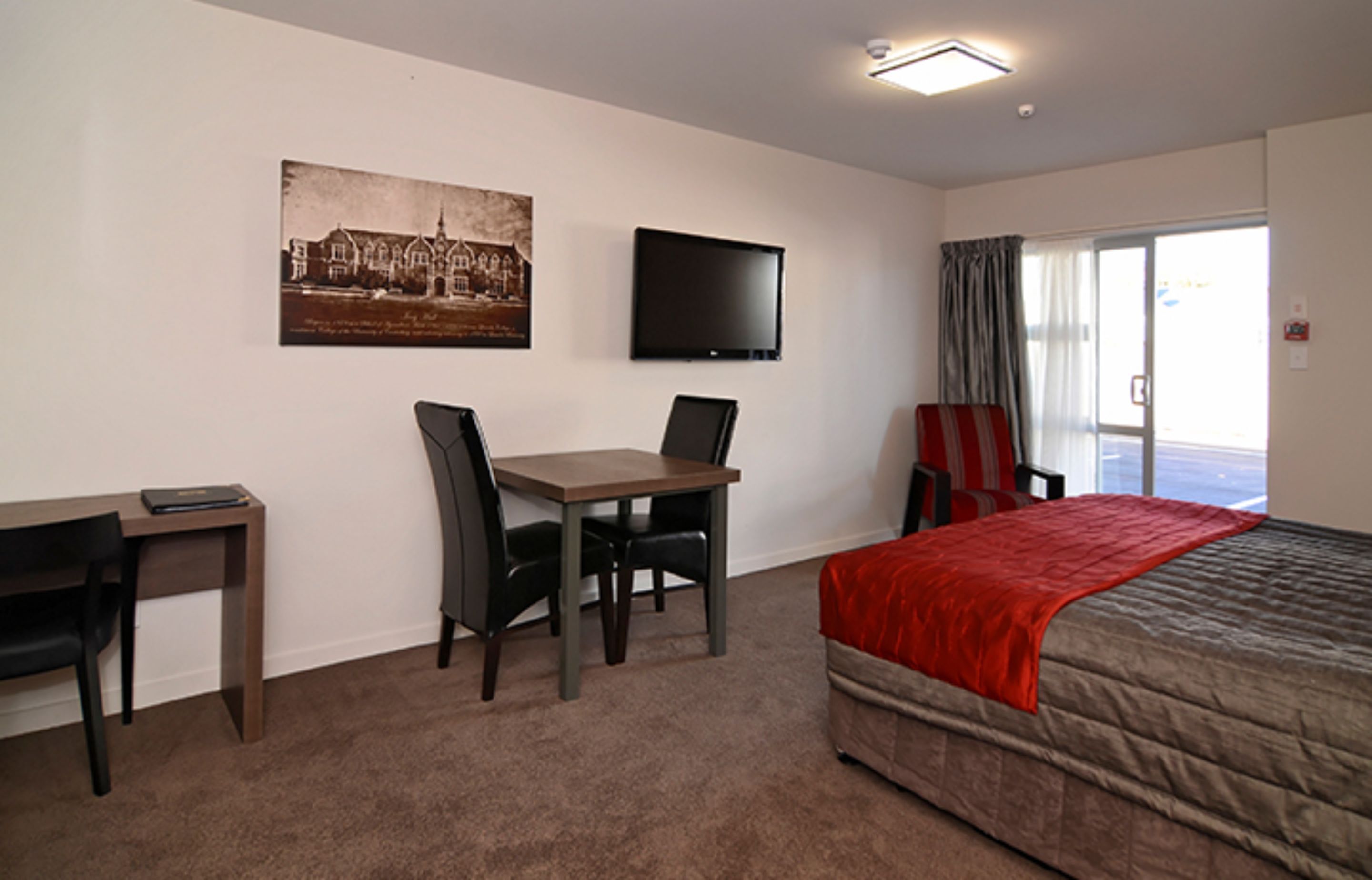 Photo - Lincoln Motel