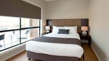 1 slaapkamer, een strijkplank/strijkijzer, gratis wifi, beddengoed