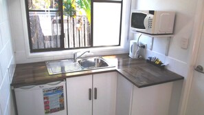 Estudi, 1 llit de matrimoni | Cuina privada | Frigorífic, microones, cafetera i tetera i bullidora elèctrica