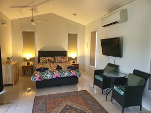 Bungalow | Blackout curtains, bed sheets