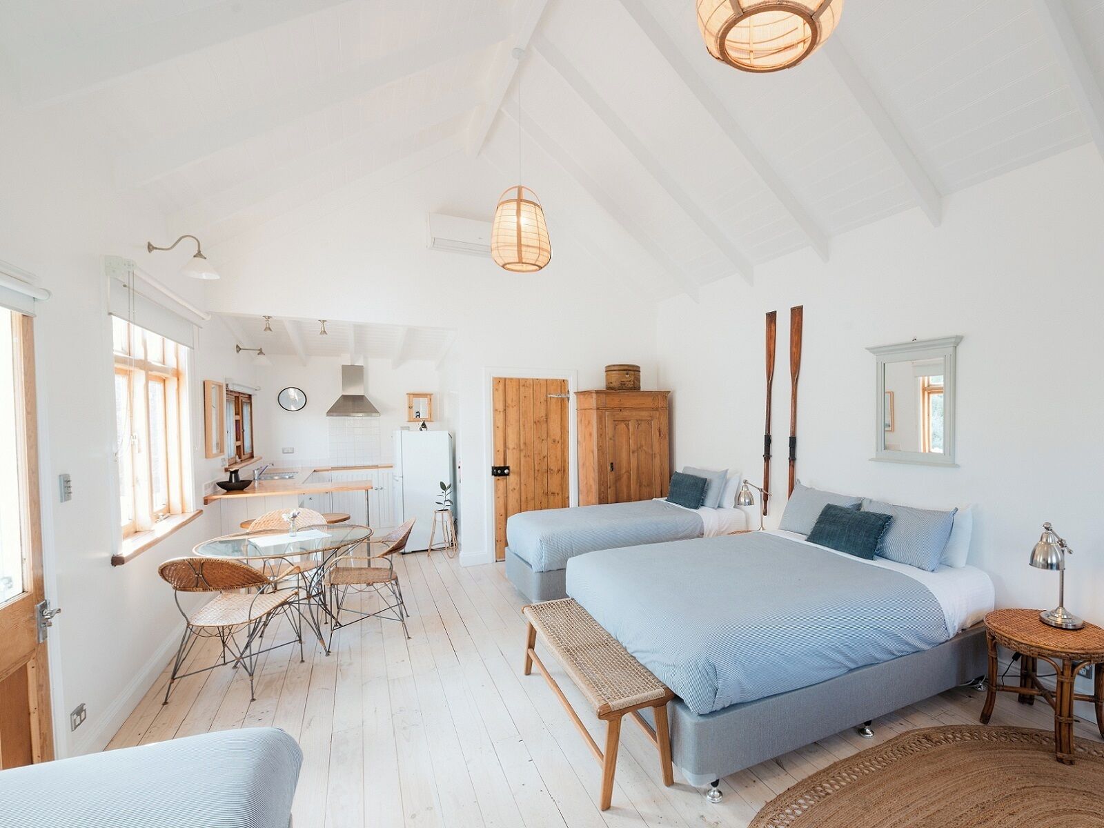 Apartamento família, 1 quarto, para não fumantes, cozinha americana (Henley) | Ferros/tábuas de passar roupa, berços (sobretaxa), roupa de cama