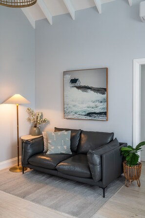 Living area - Beach Huts Middleton (Middleton)