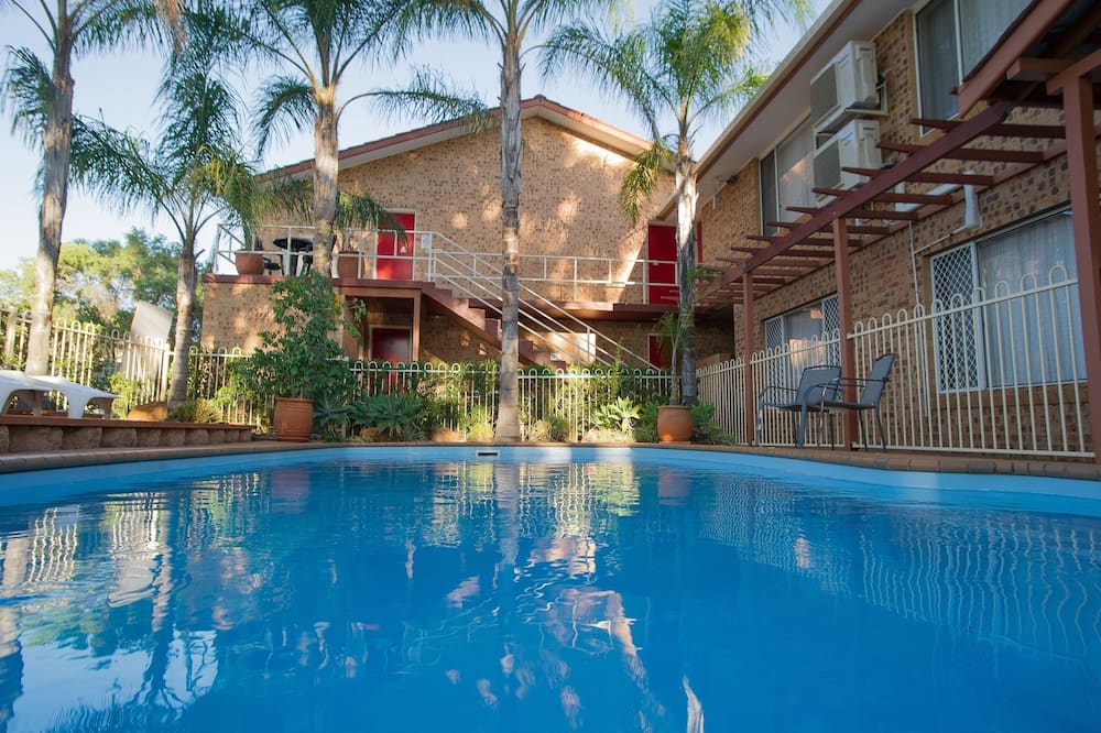 Manera Heights Apartment Motel