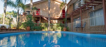 Manera Heights Apartment Motel