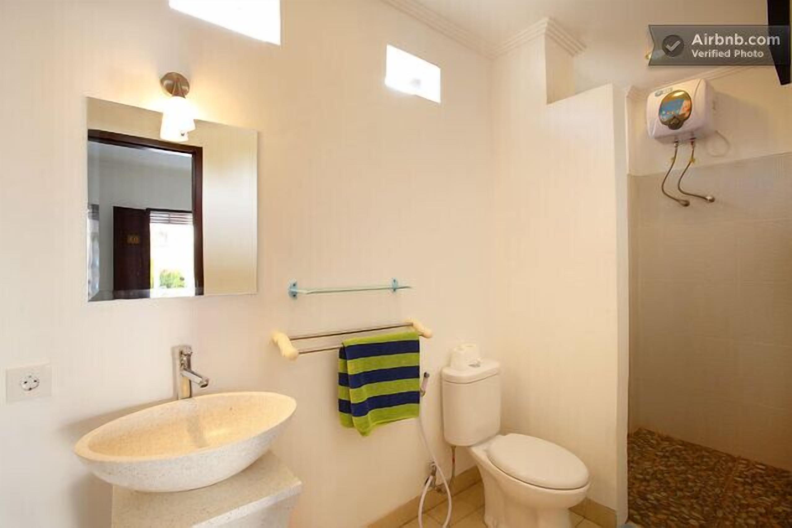 superior room, 2 single beds | individually furnished, free wifi, bed sheets