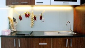 Apartment, City View | Private kitchenette | Coffee/tea maker, fridge, stovetop, rice cooker