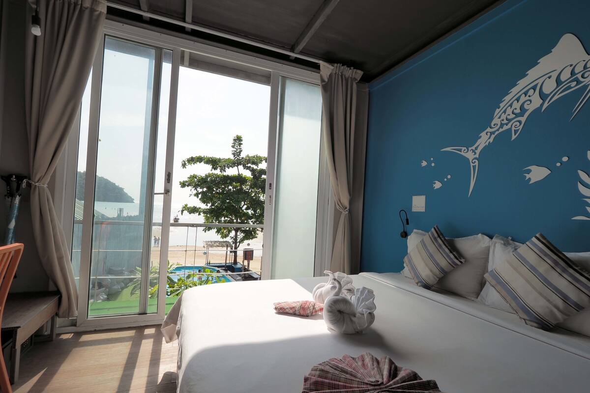 1 bedroom, minibar, in-room safe, desk