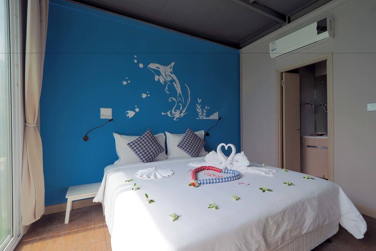 1 bedroom, minibar, in-room safe, desk