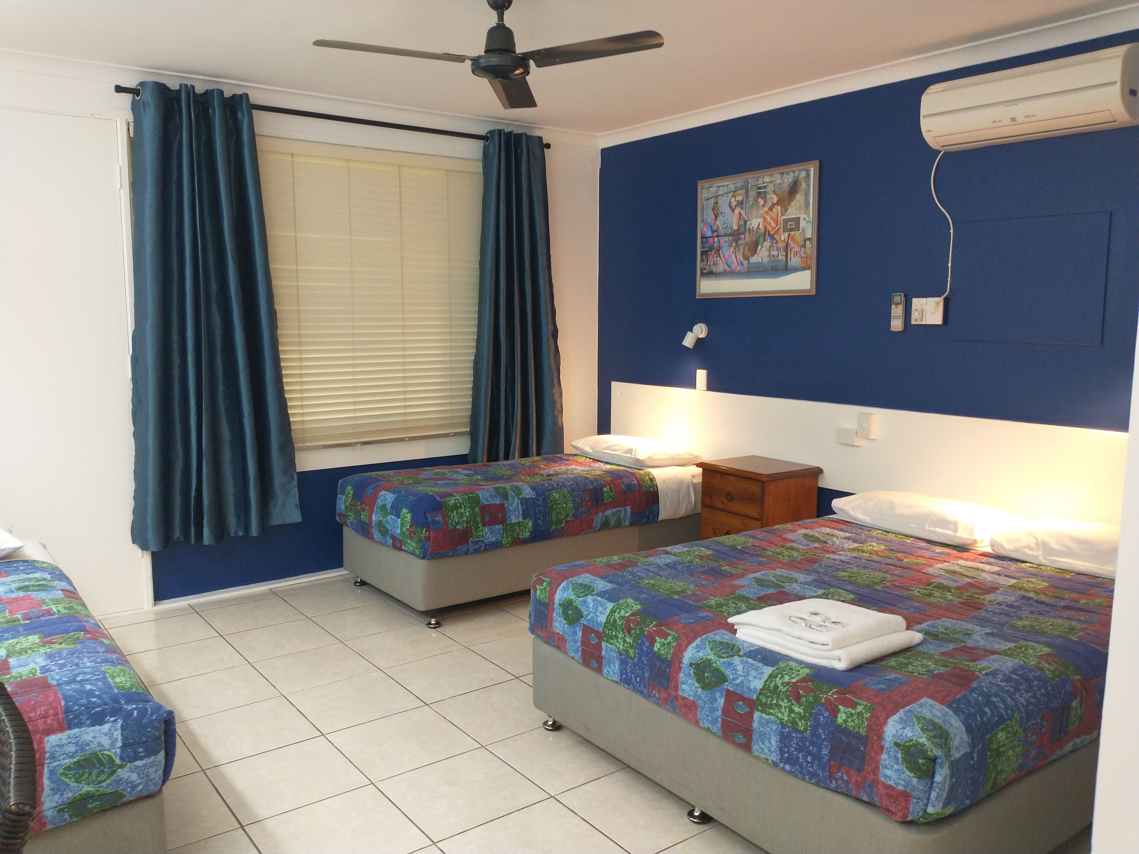 Standard Quadruple | Living area | TV, DVD player