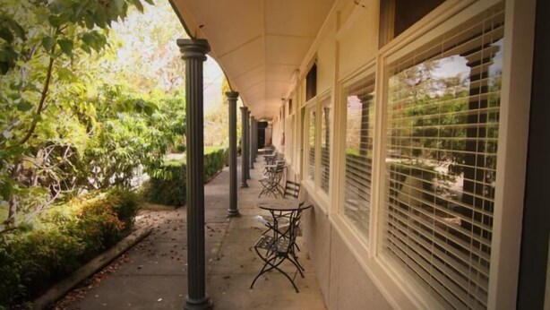 Porch - Melrose Motel (Mittagong)