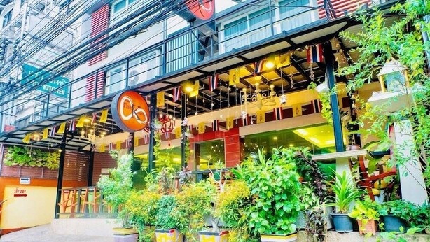 Exterior detail - The Konnect Hotel (Bangkok)