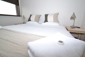 Minibar, cortinas blackout y sistema de insonorización 