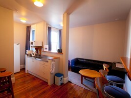 Refrigerador, microondas